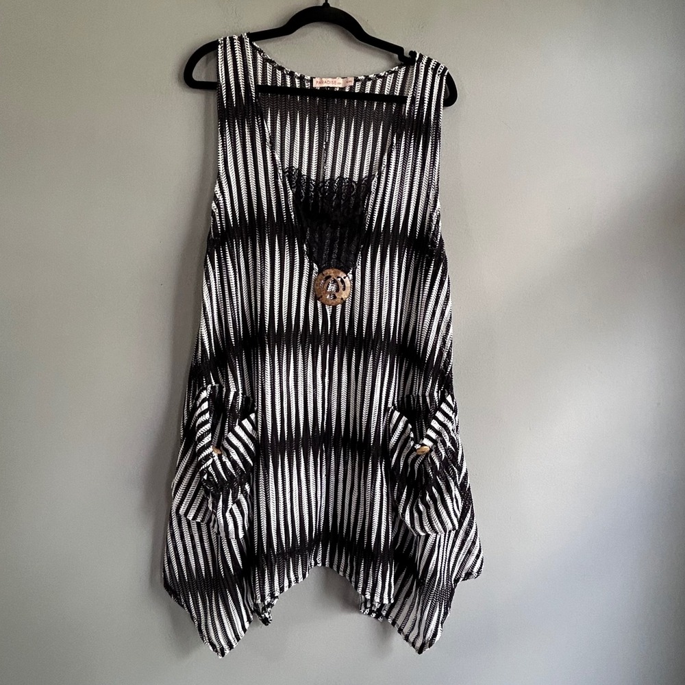 Paradise USA Women XL/XXL Black White Stripe Lace Trim Tunic Sharkbite Tank Top